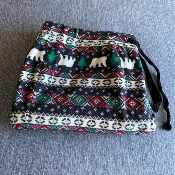 Old Navy Polar Bear Patterned Fleece Pajama Pants - Picture 4 of 4